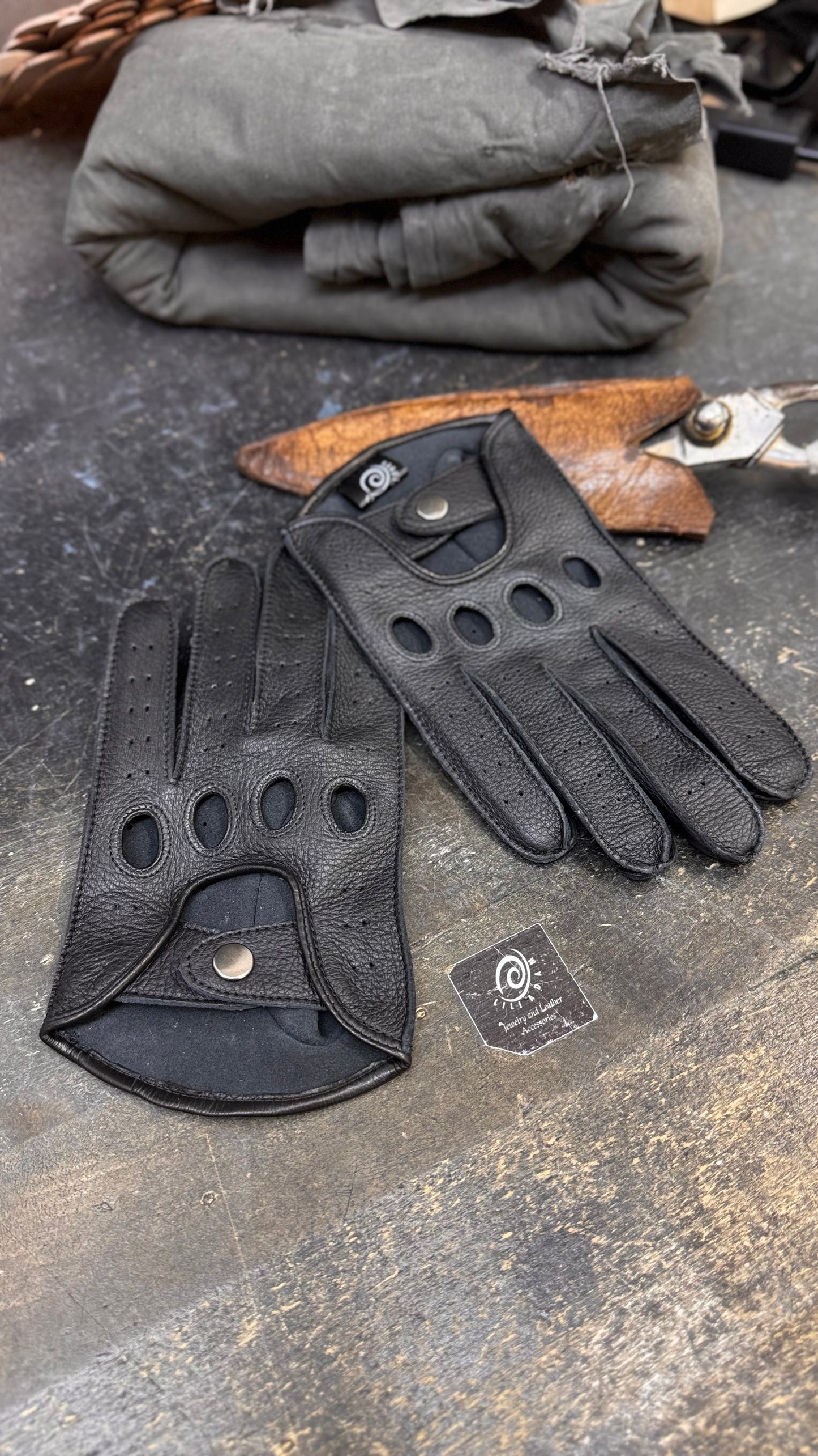 Men’s Deerskin Driving Gloves