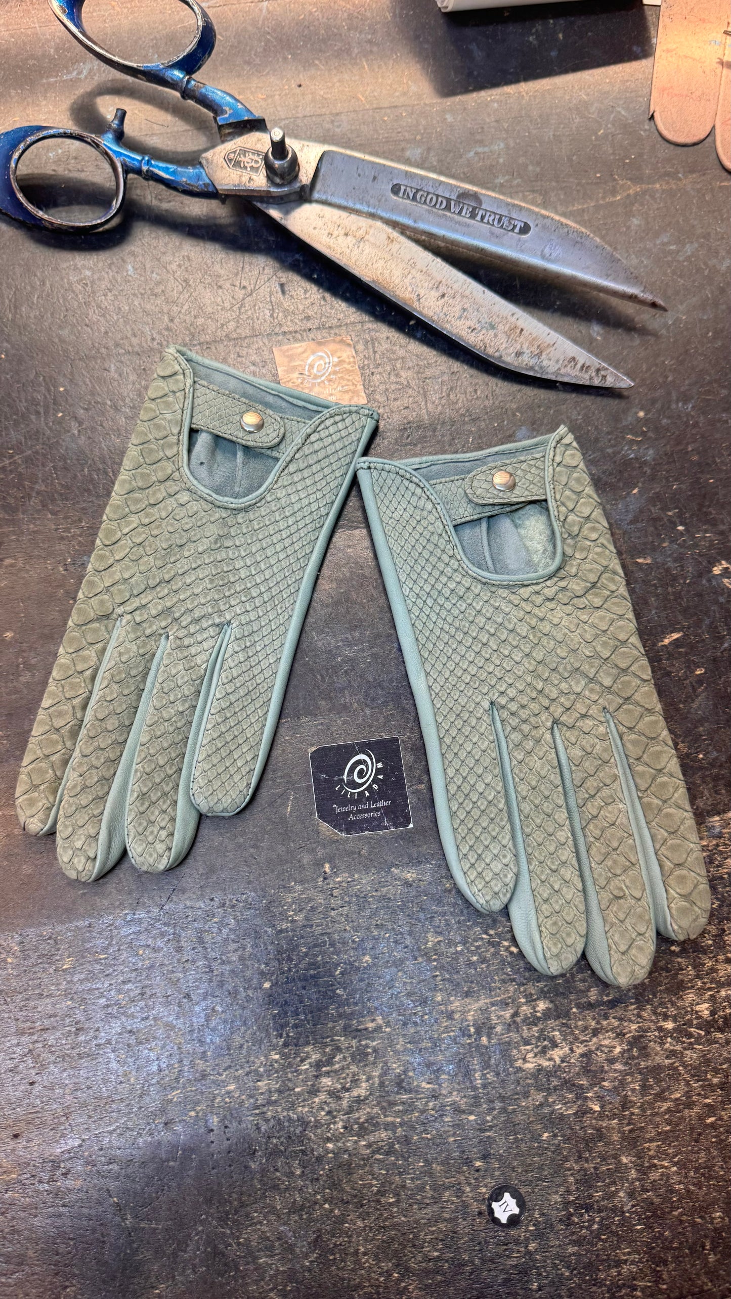 Women’s Python Leather Driving Gloves