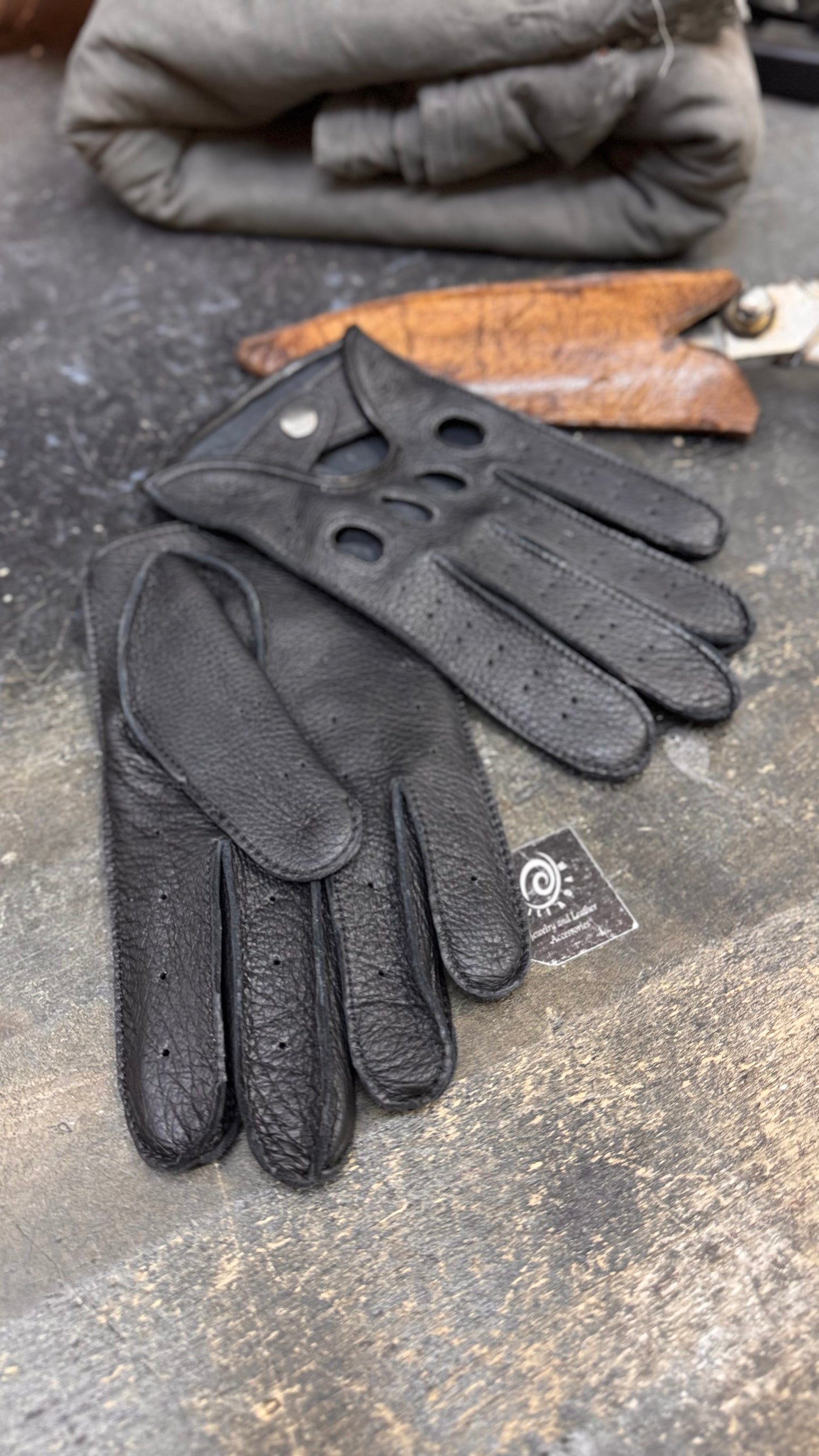 Men’s Deerskin Driving Gloves