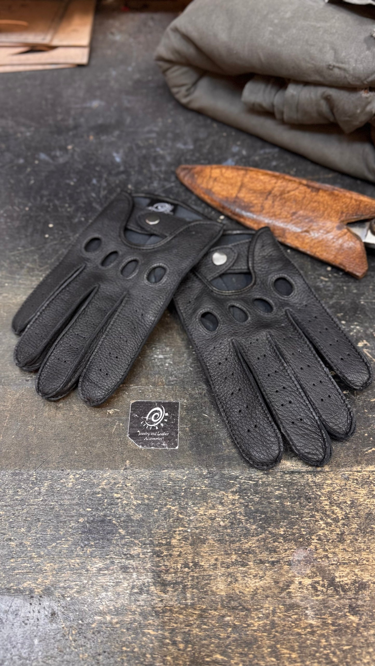 Men’s Deerskin Driving Gloves