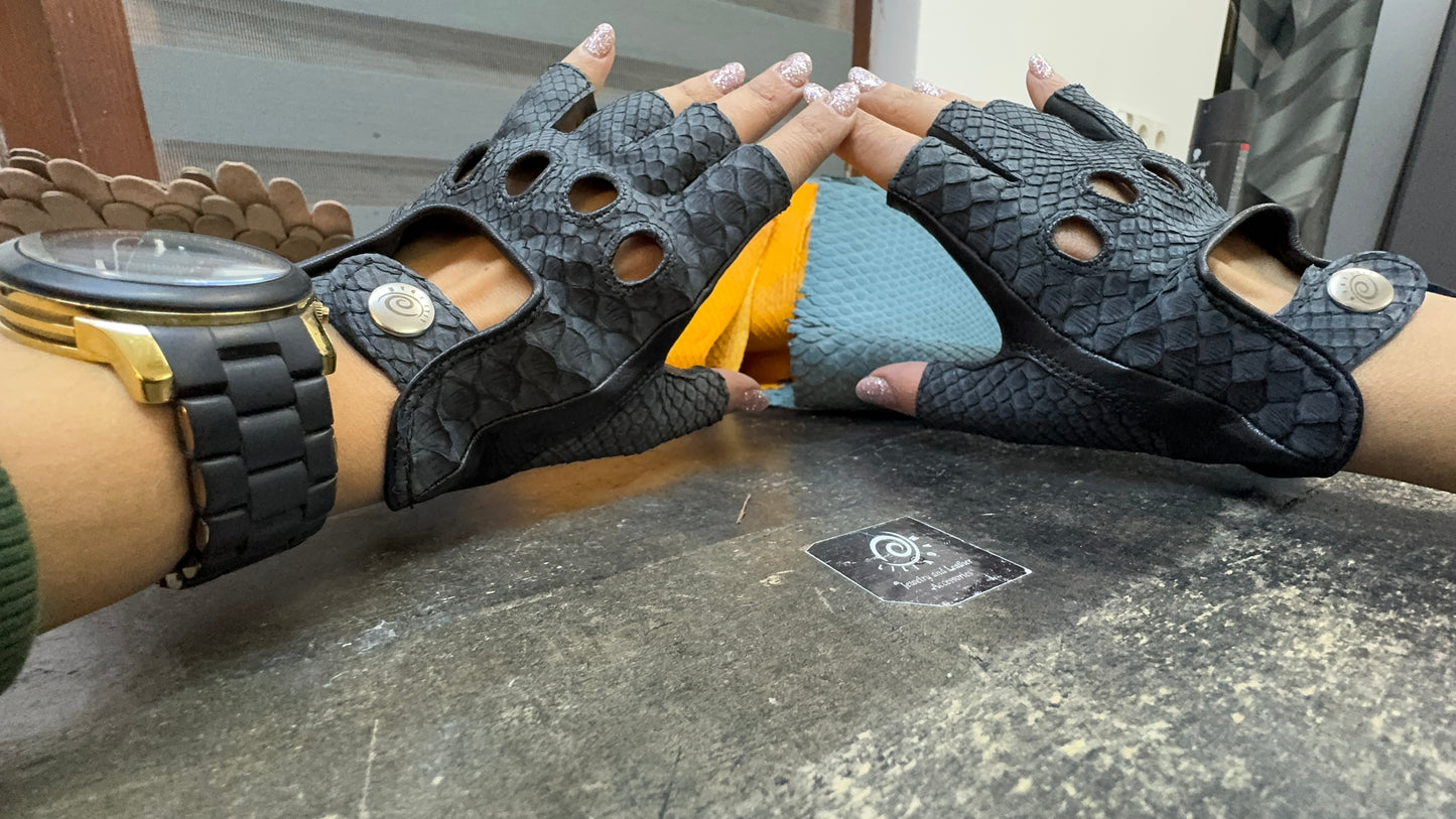 Fingerless Luxury Python leather driving gloves for ladies