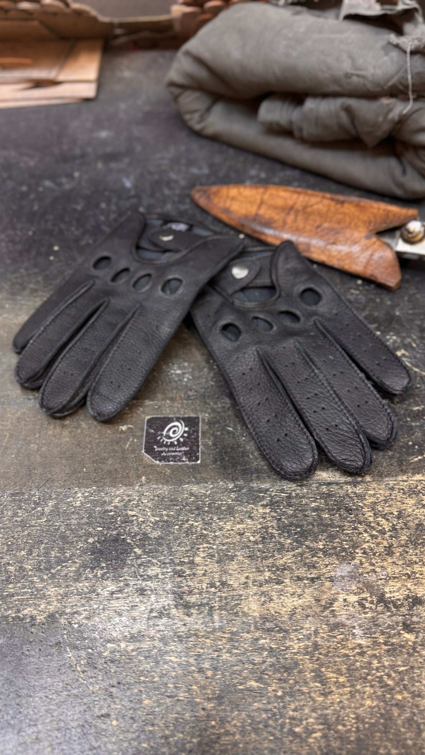 Men’s Deerskin Driving Gloves