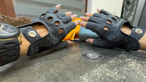 Fingerless Luxury Python leather driving gloves for ladies