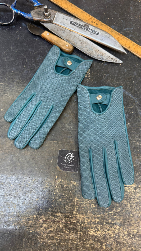 Python Luxury leather driving gloves for ladies
