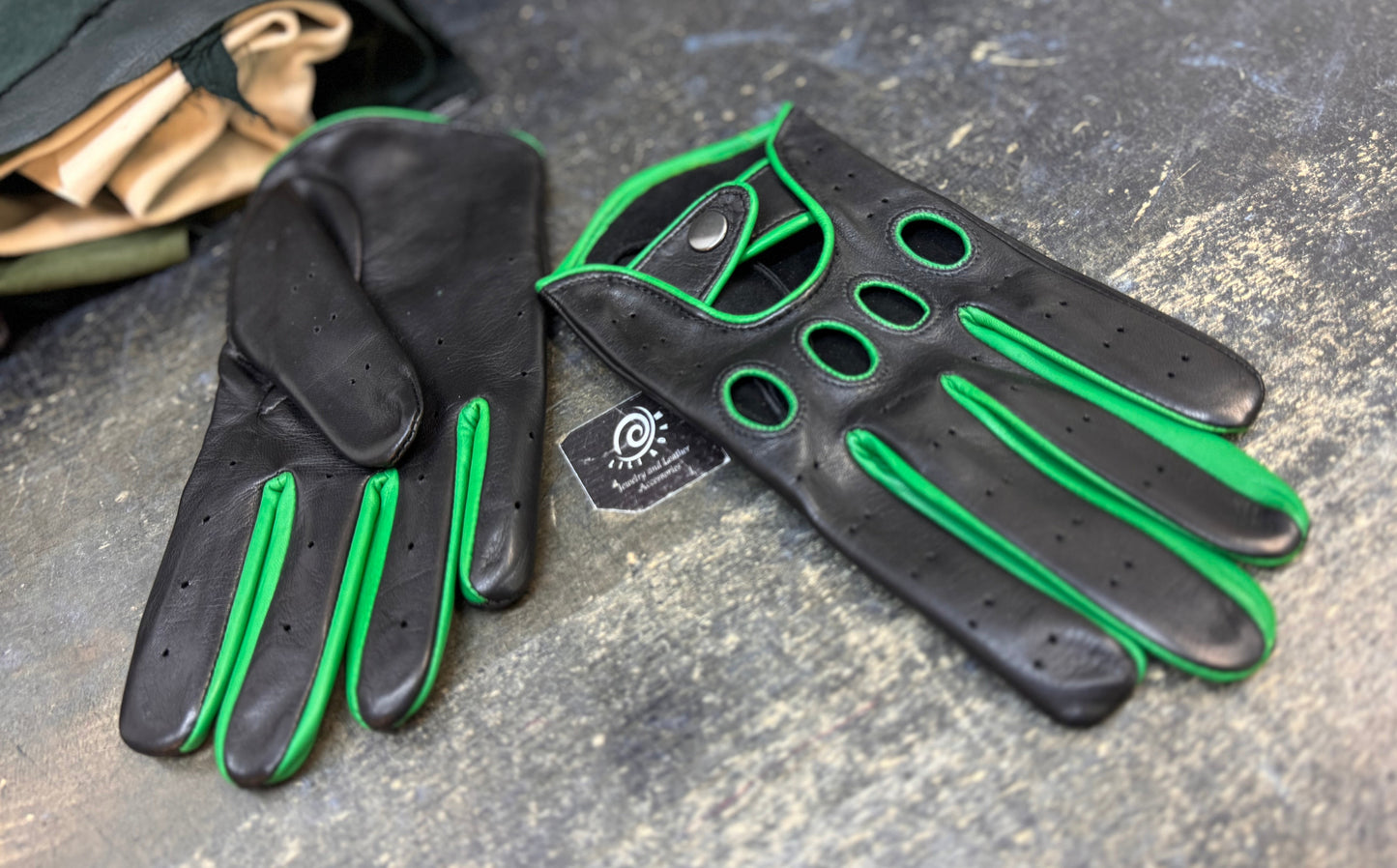 Men’s Leather Driving Gloves
