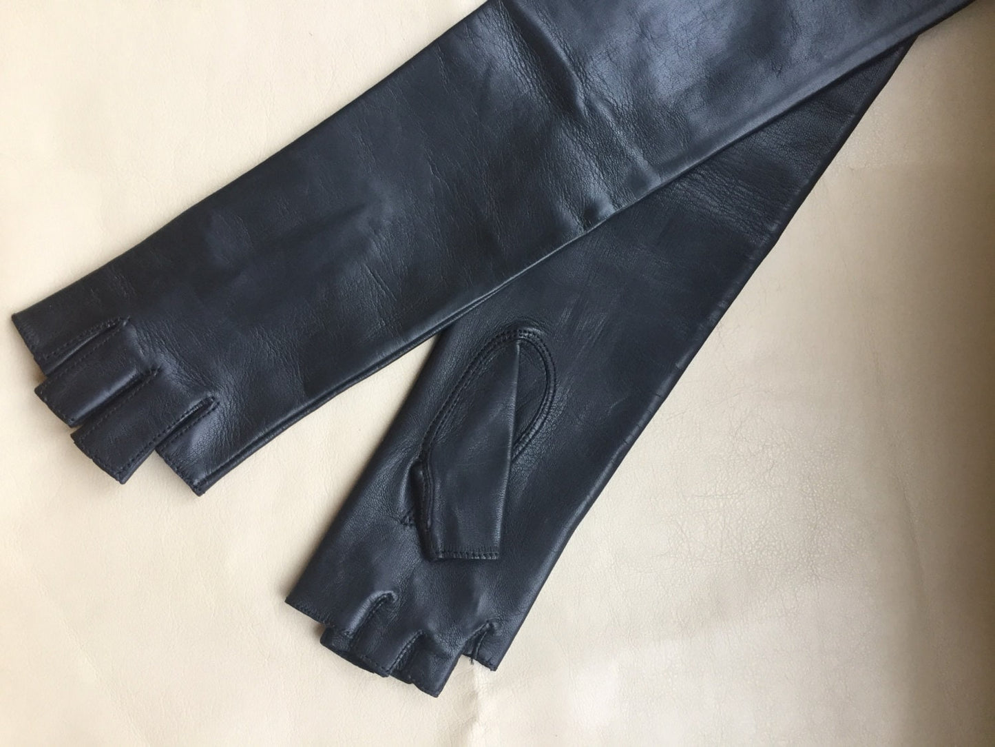 Fingerless long leather gloves, super soft
