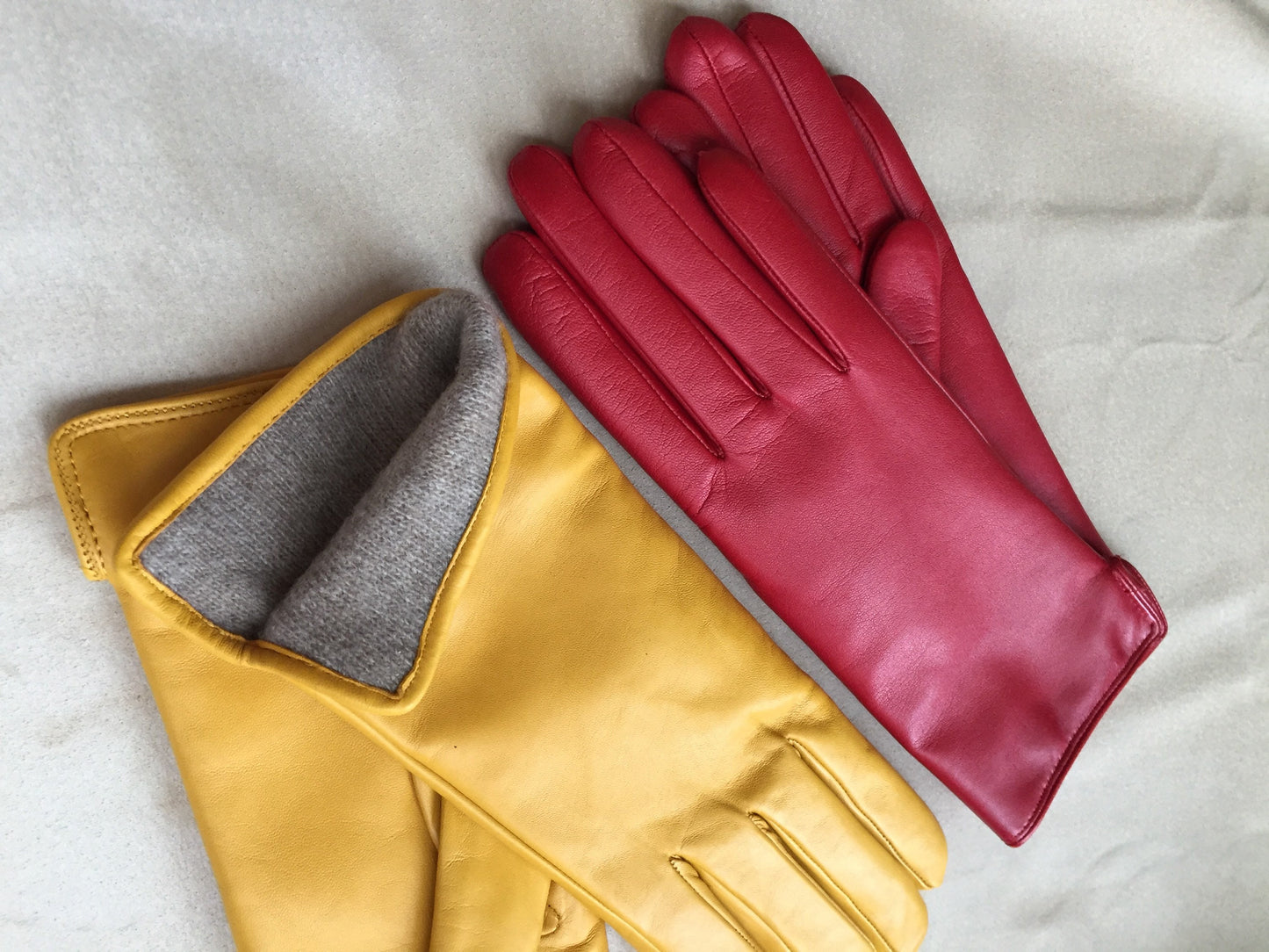 Women’s Classic style winter gloves