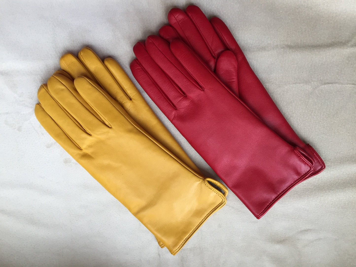 Women’s Classic style winter gloves