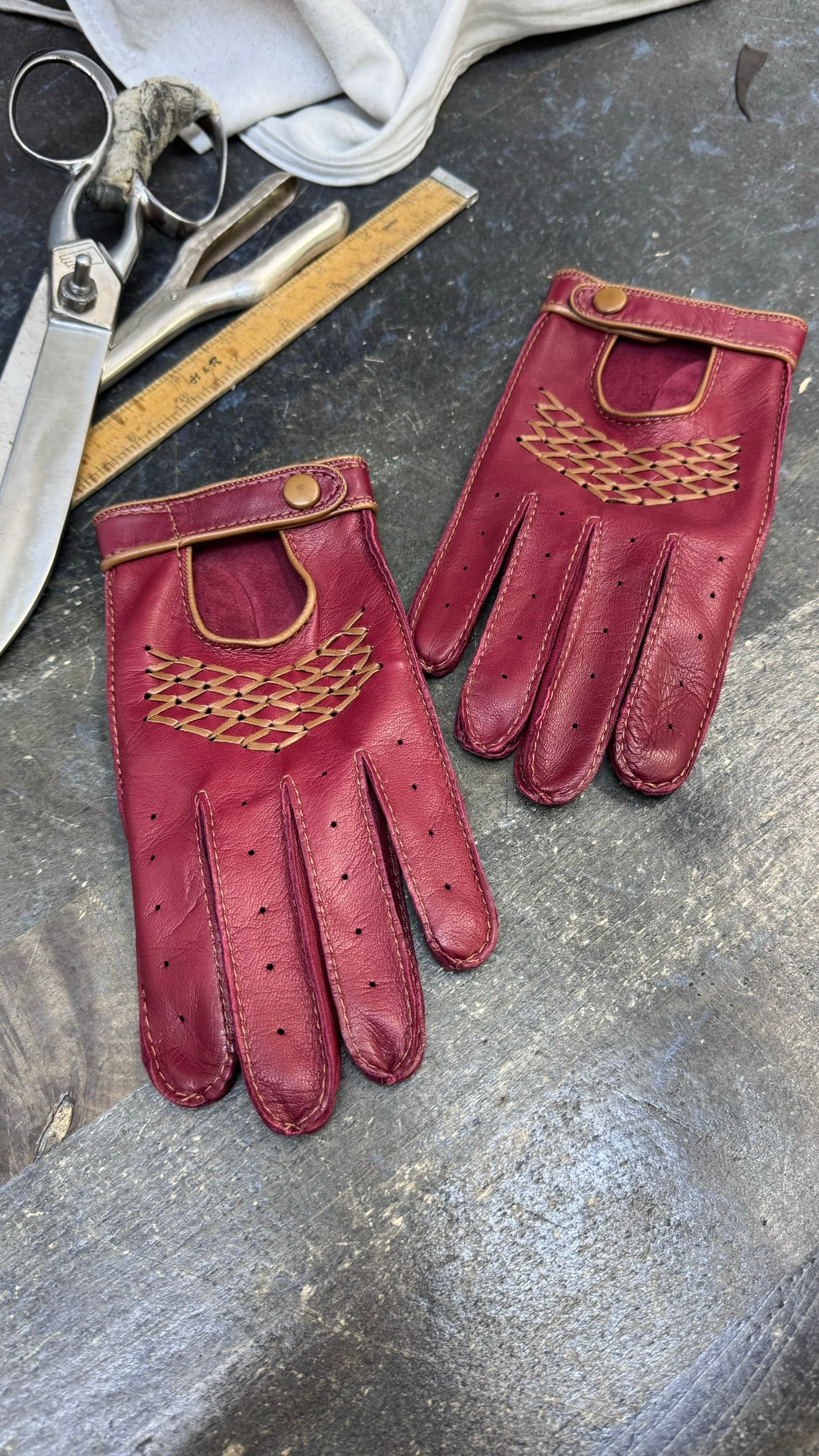 Men’s Leather Driving Gloves NEW