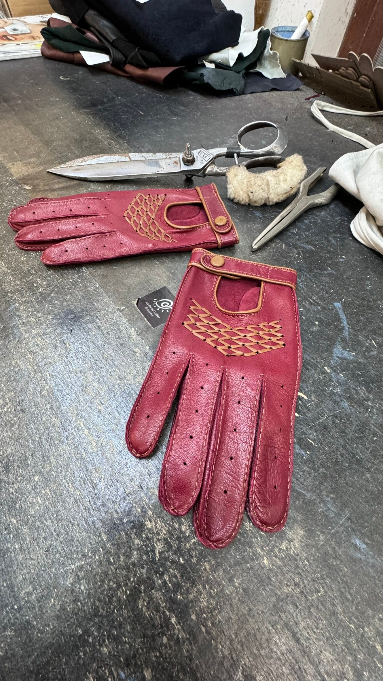 Men’s Leather Driving Gloves NEW