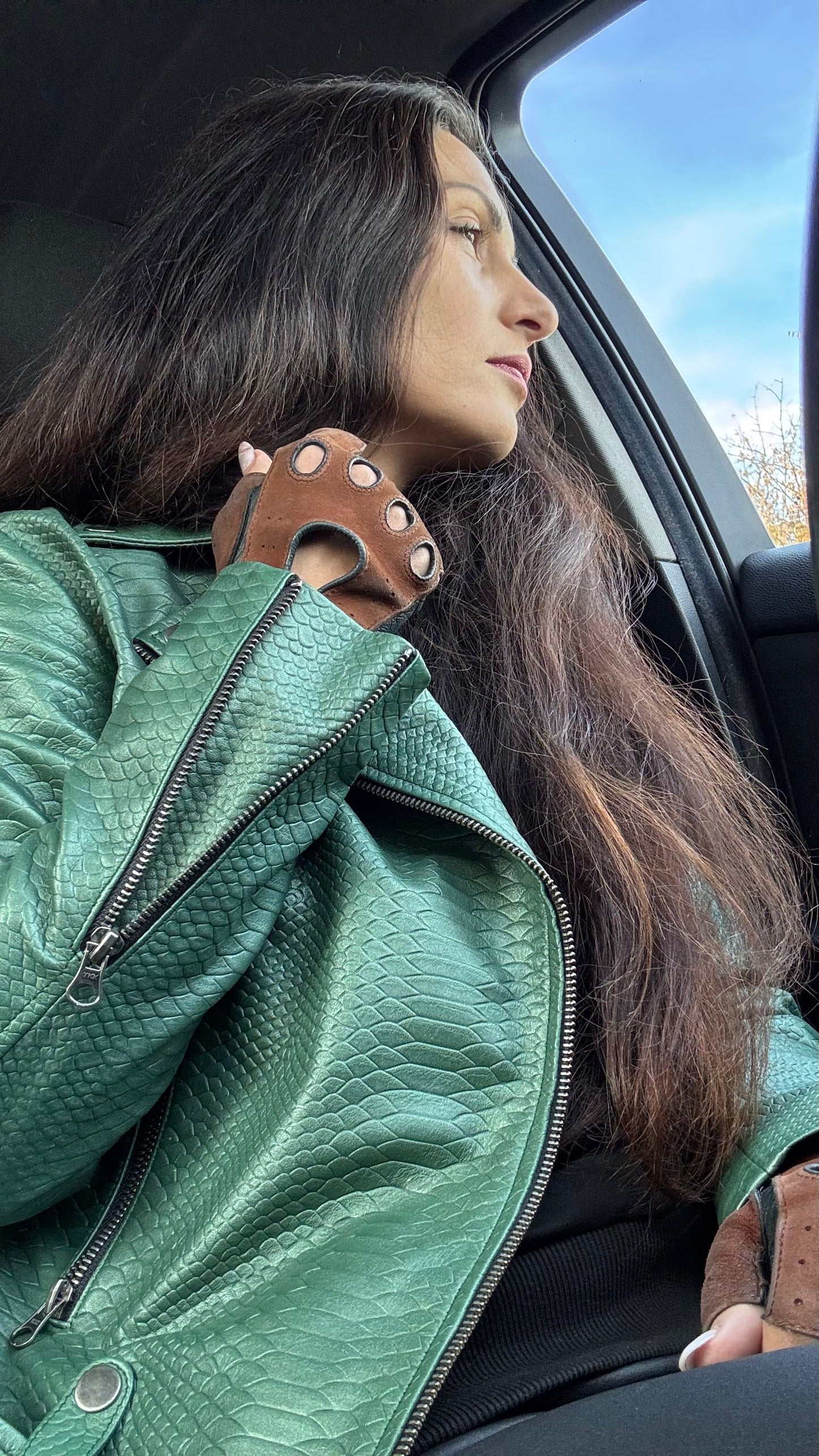 Hermes | Two-tome fingerless suede and lambskin driving gloves