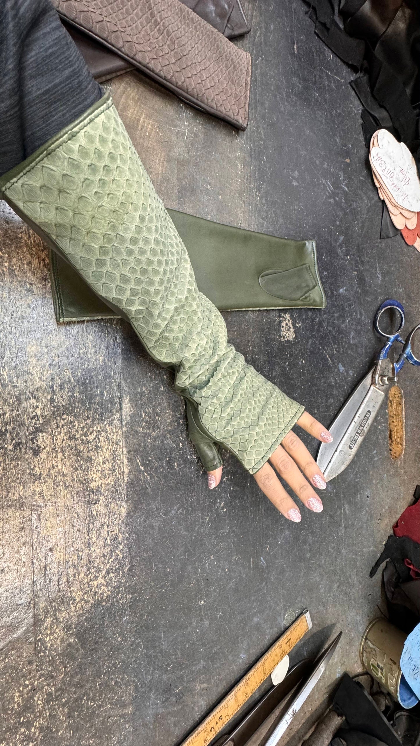 Medusa arm warmers – Silk-lined long python and lambskin arm warmers