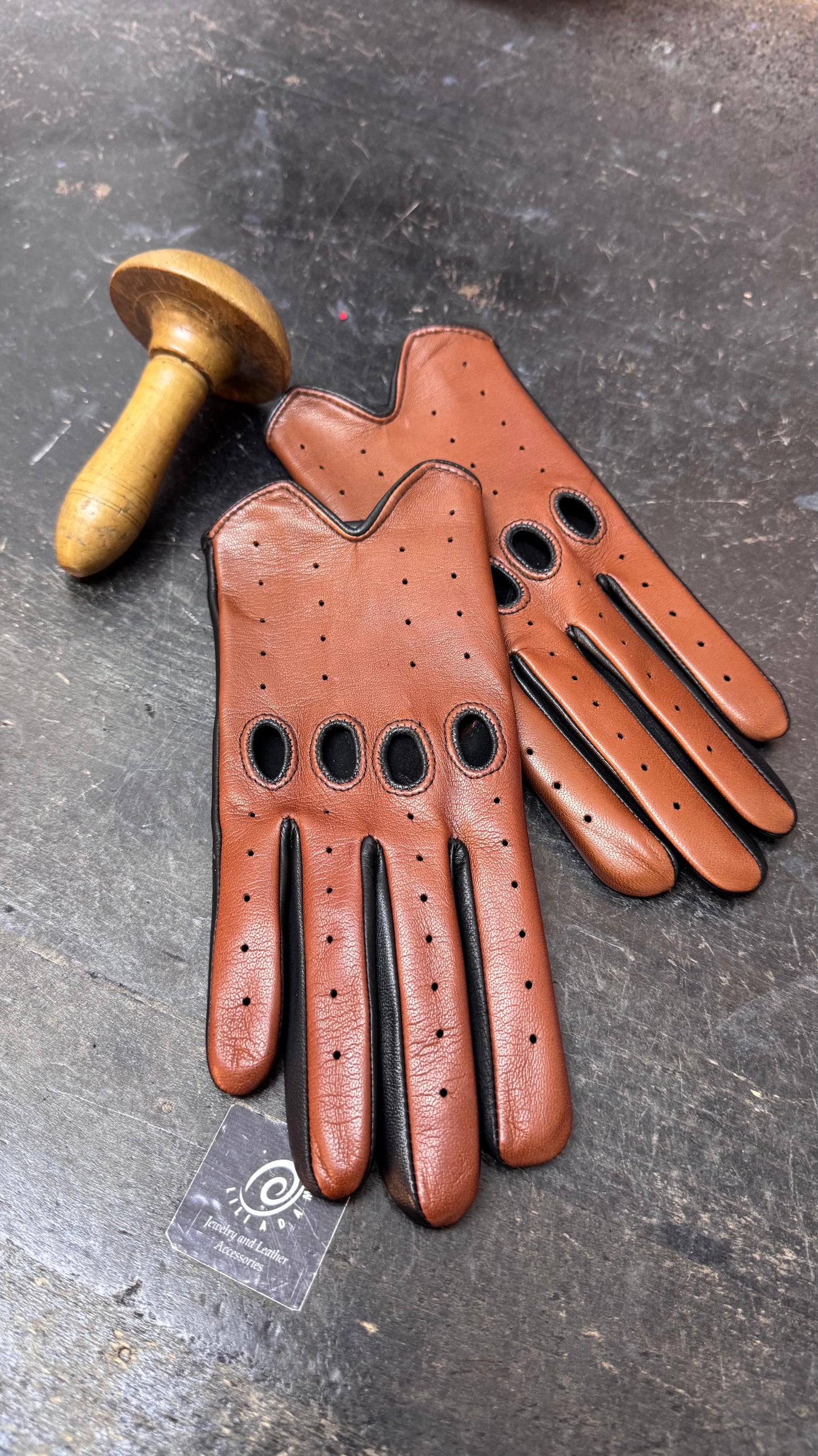 Ferrari-inspired driving gloves for women NEW