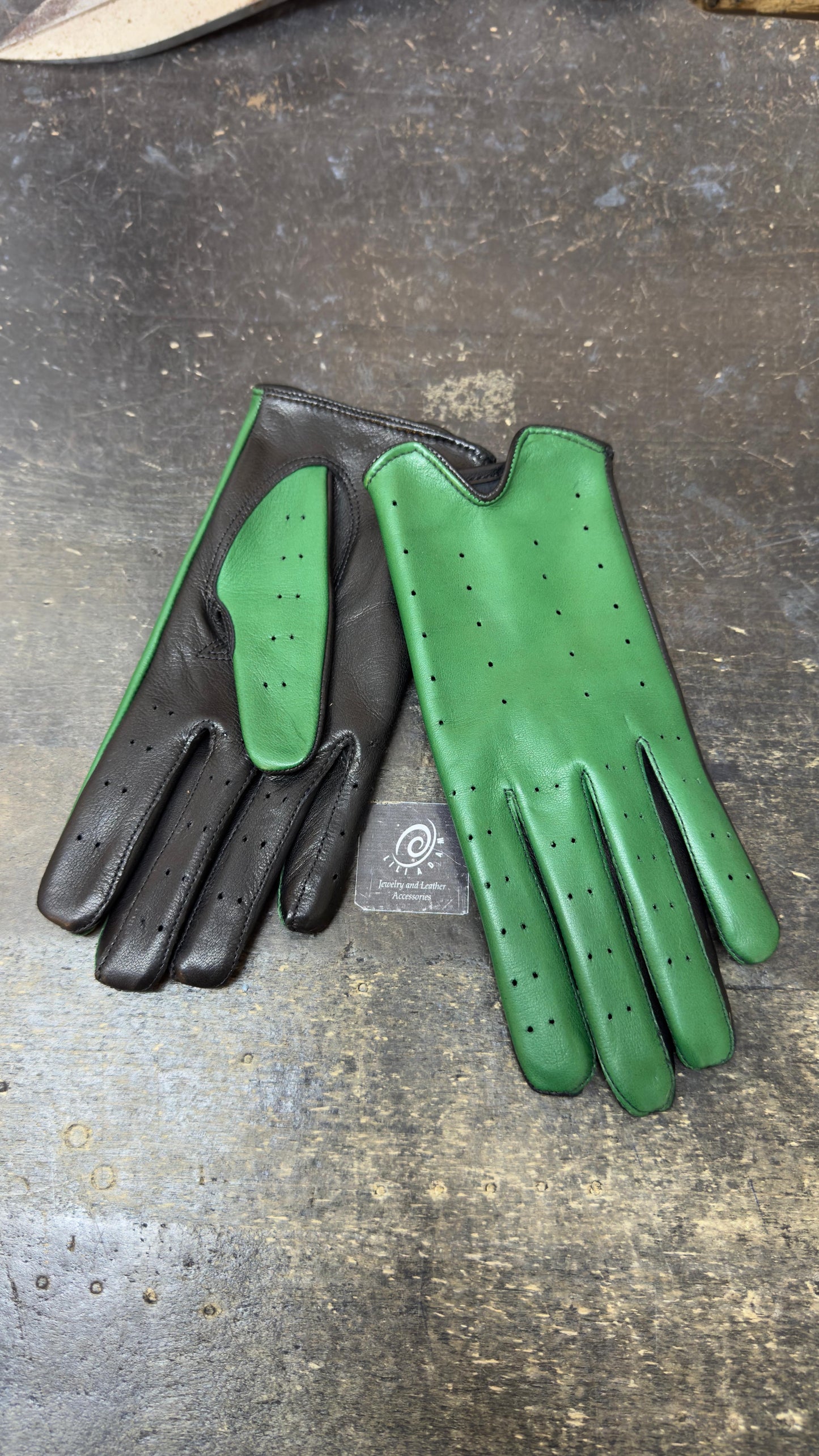 Ferrari-inspired driving gloves for women NEW